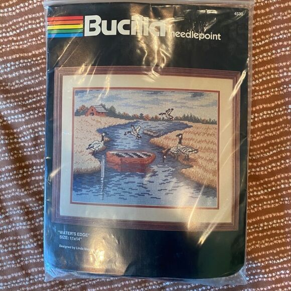 Bucilla Needlepoint Kit Pin Cushion New Yarn Canvas Needle Chart - Picture 2 of 6